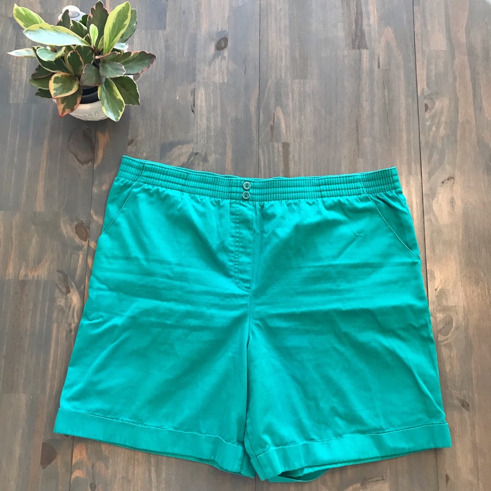 Alison Craig vintage green elastic waist shorts